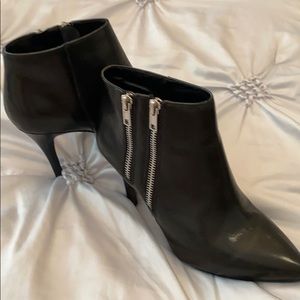 Dylan  black leather  booties with zippers sz 7
